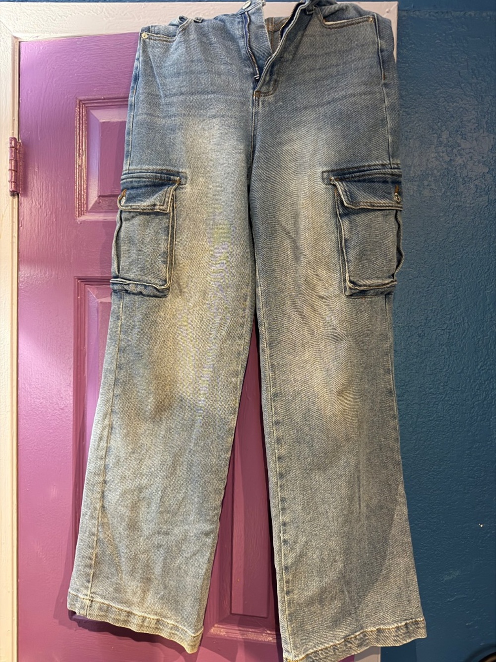 Y2K These Juicy Couture wide-leg cargo jeans
